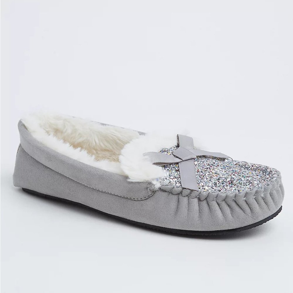 Torrid 7 Wide Slippers Moccasins Glitter Fur Shoes